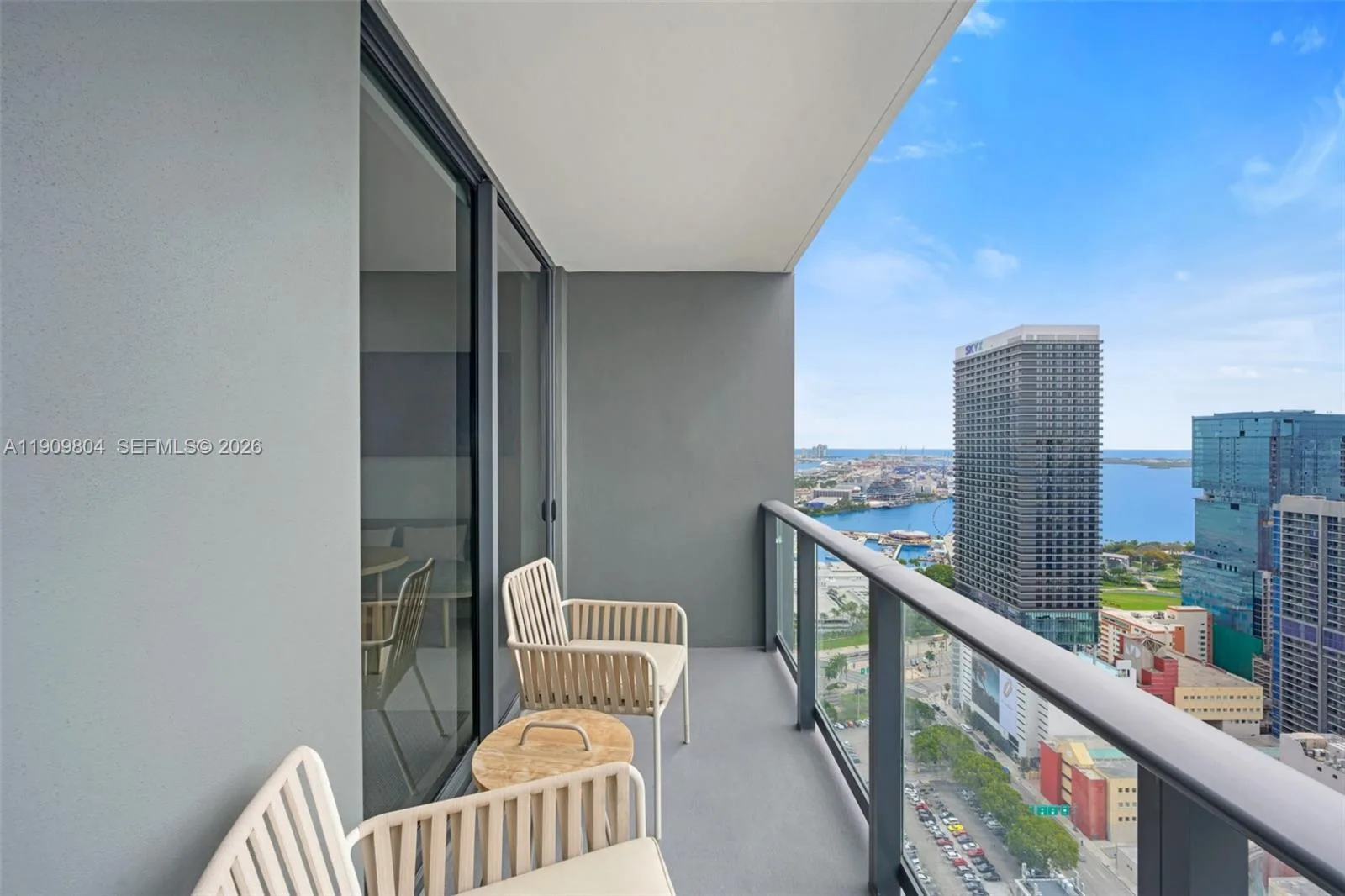 159 NE 6th St # 3706, Miami, FL 33132 photo 10