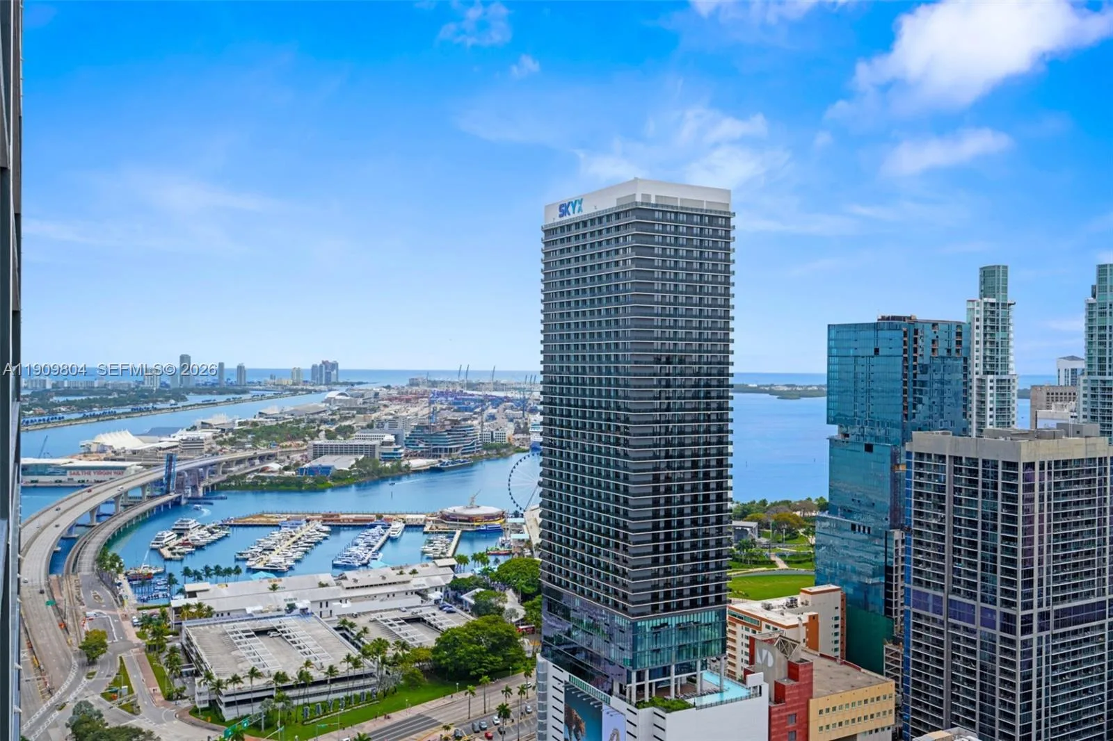 159 NE 6th St # 3706, Miami, FL 33132 photo 11