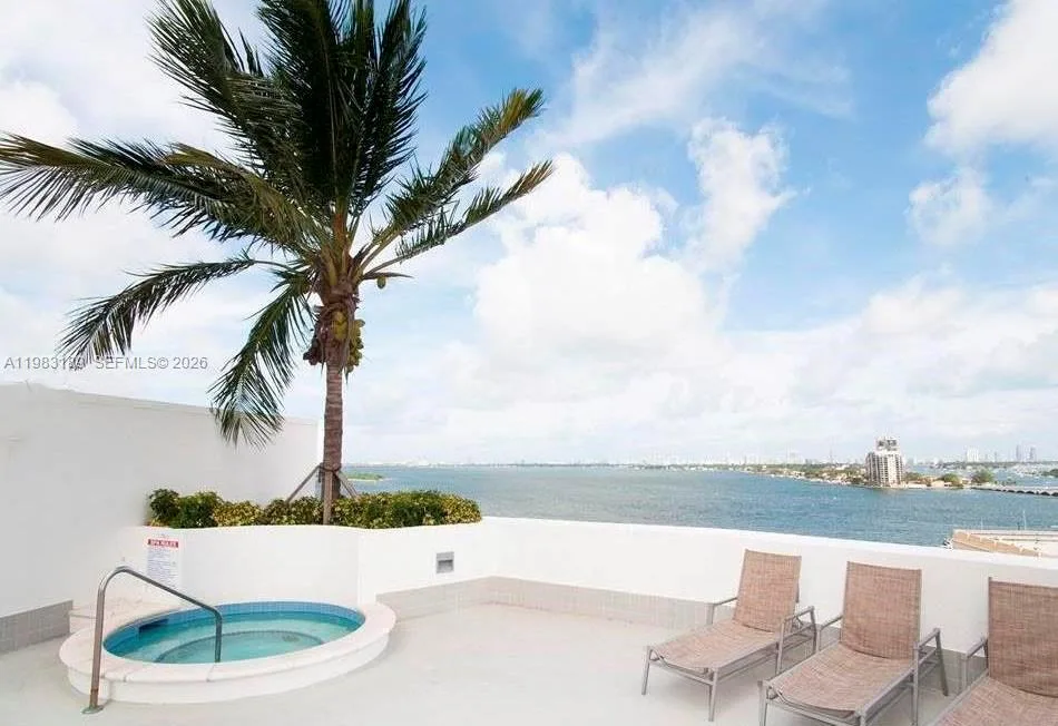 1750 N Bayshore Dr # 1104, Miami, FL 33132 photo 5