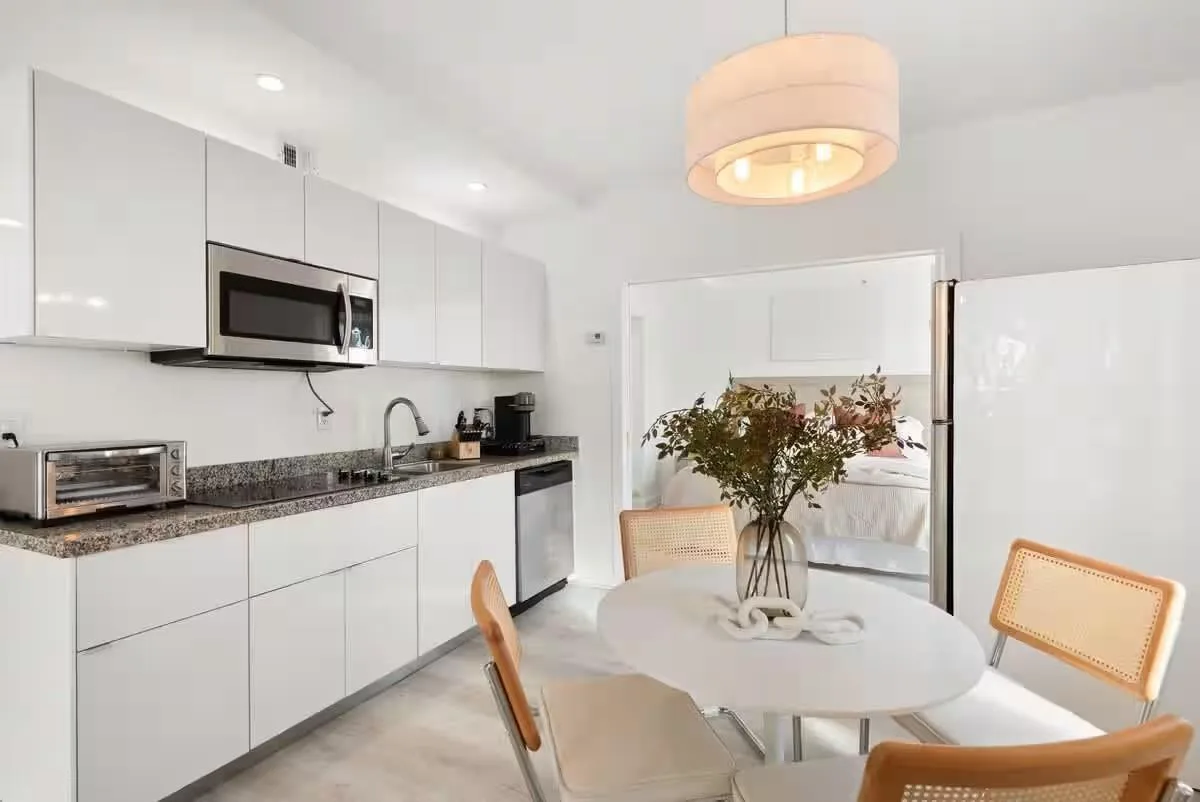 530 Ocean Drive, Miami Beach, FL 33139 photo 2