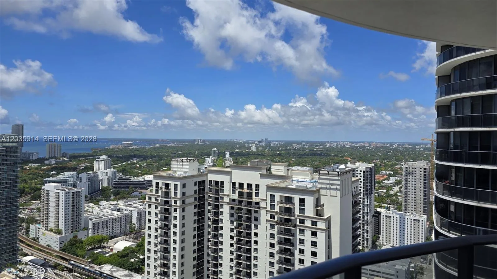 45 SW 9th St # 3906, Miami, FL 33130