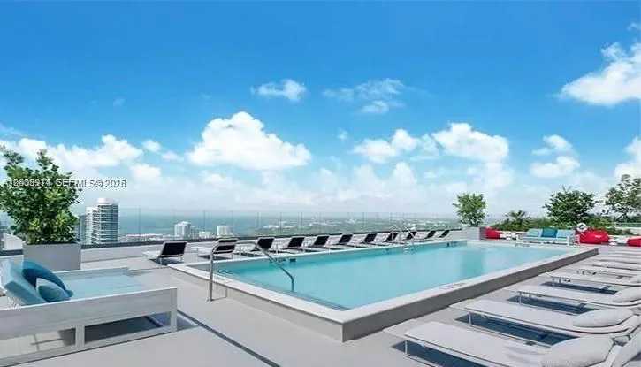 45 SW 9th St # 3906, Miami, FL 33130 photo 5