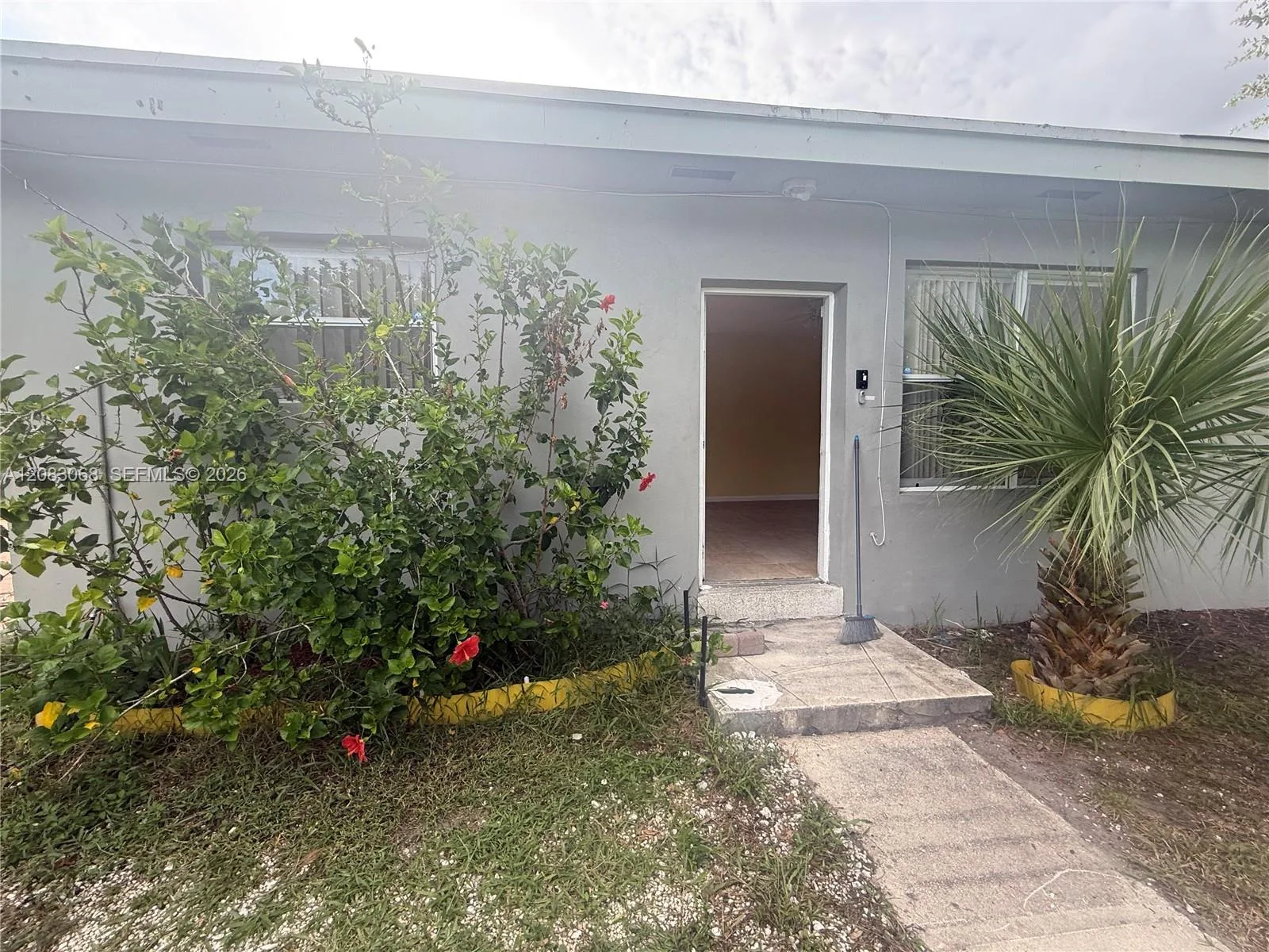14 NW 169th St # 2, North Miami Beach, FL 33169