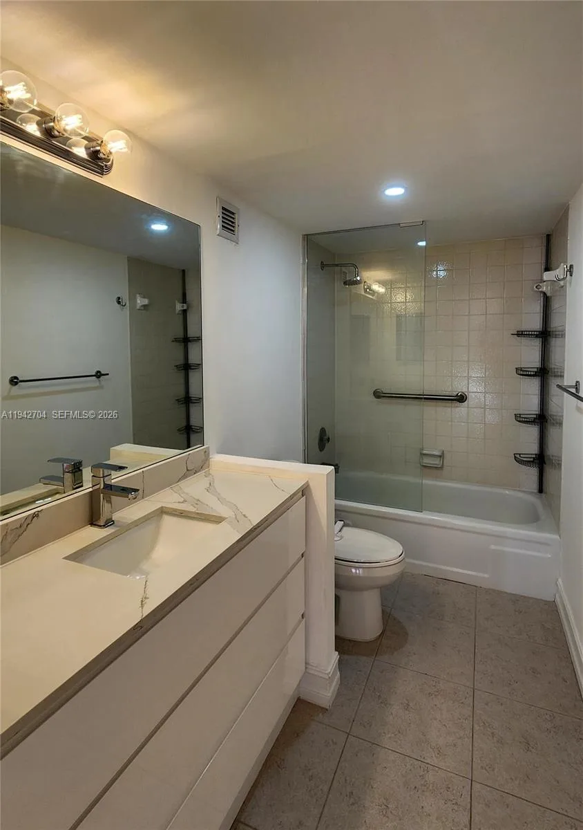 600 NE 36th st # 821, Miami, FL 33137 photo 5