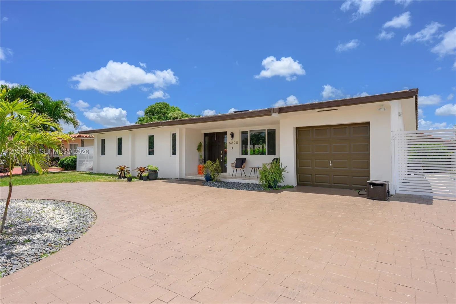 16820 NW 74th Ave, Hialeah, FL 33015