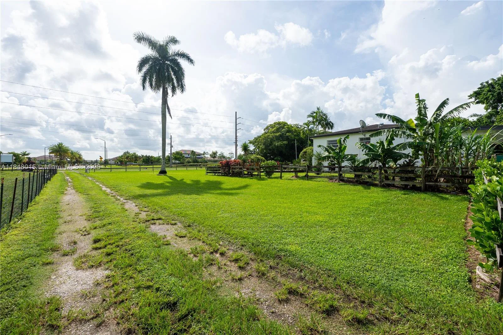 1921 SW 112th Ave, Davie, FL 33325 photo 10