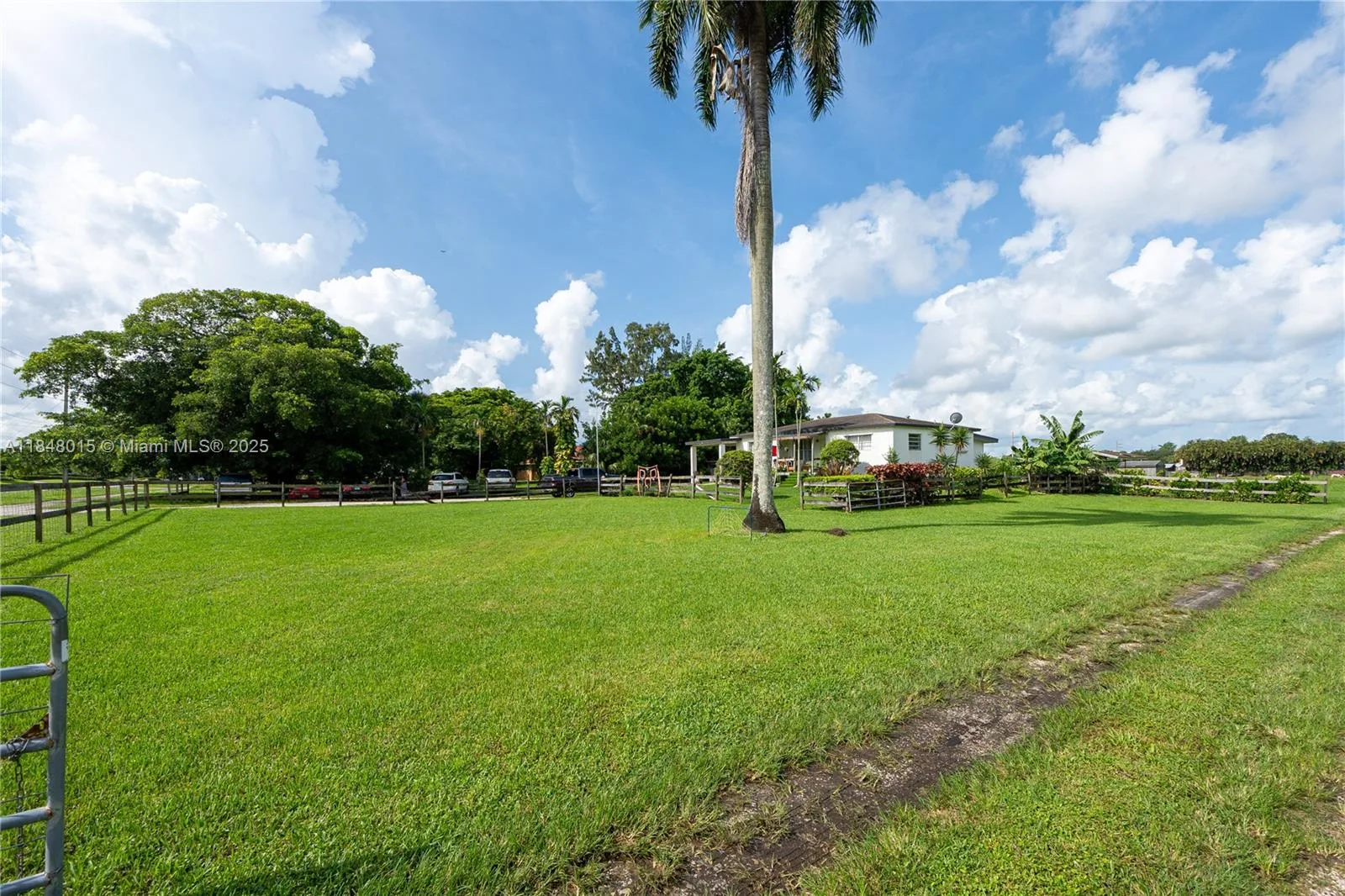 1921 SW 112th Ave, Davie, FL 33325 photo 7