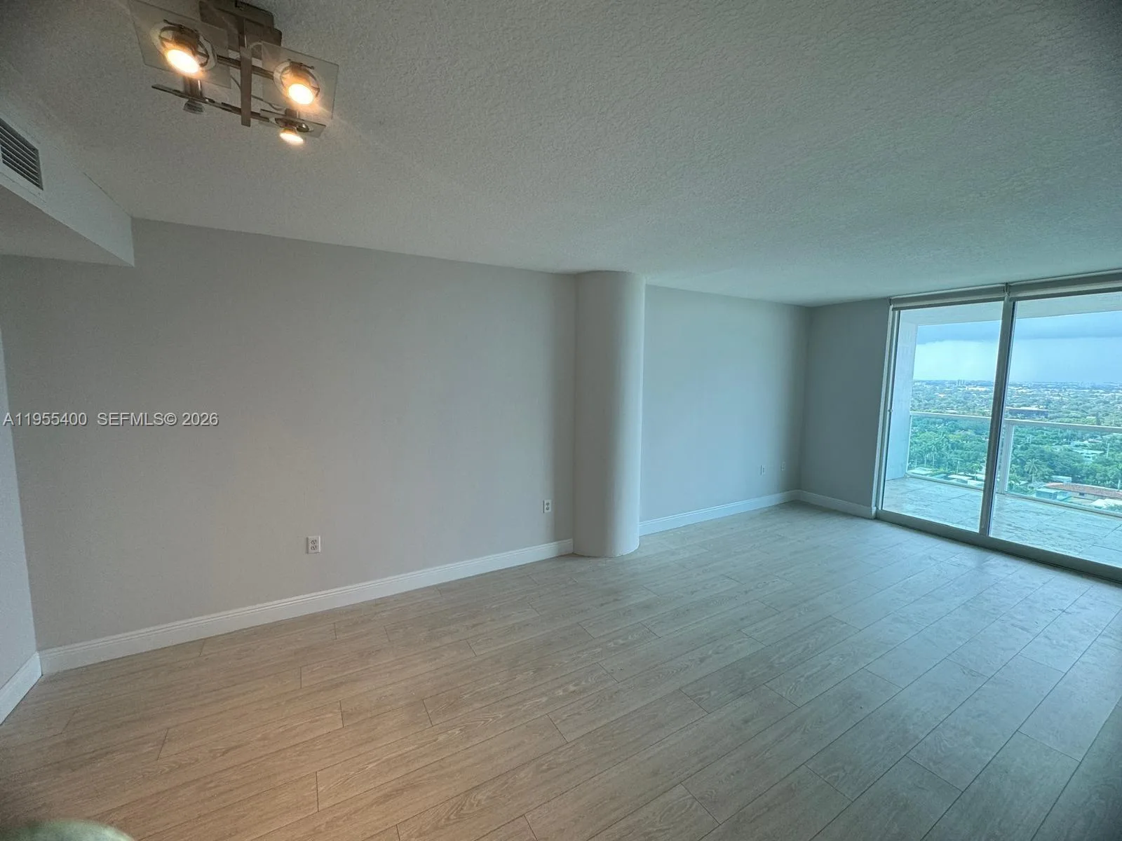2101 Brickell Ave # 1901, Miami, FL 33129