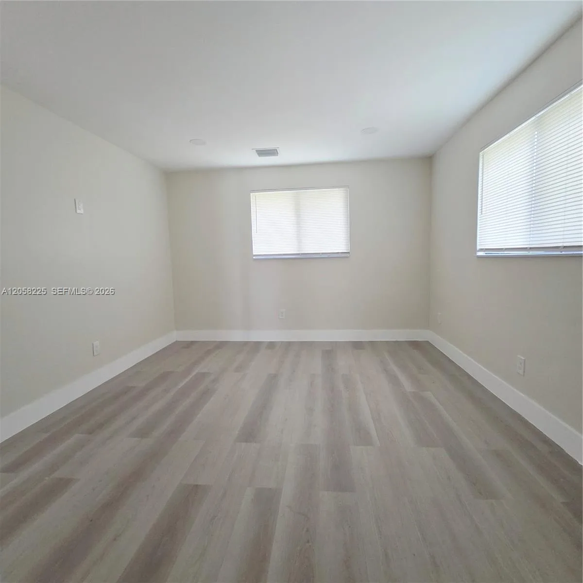 601 NE 1st St, Pompano Beach, FL 33060 photo 3