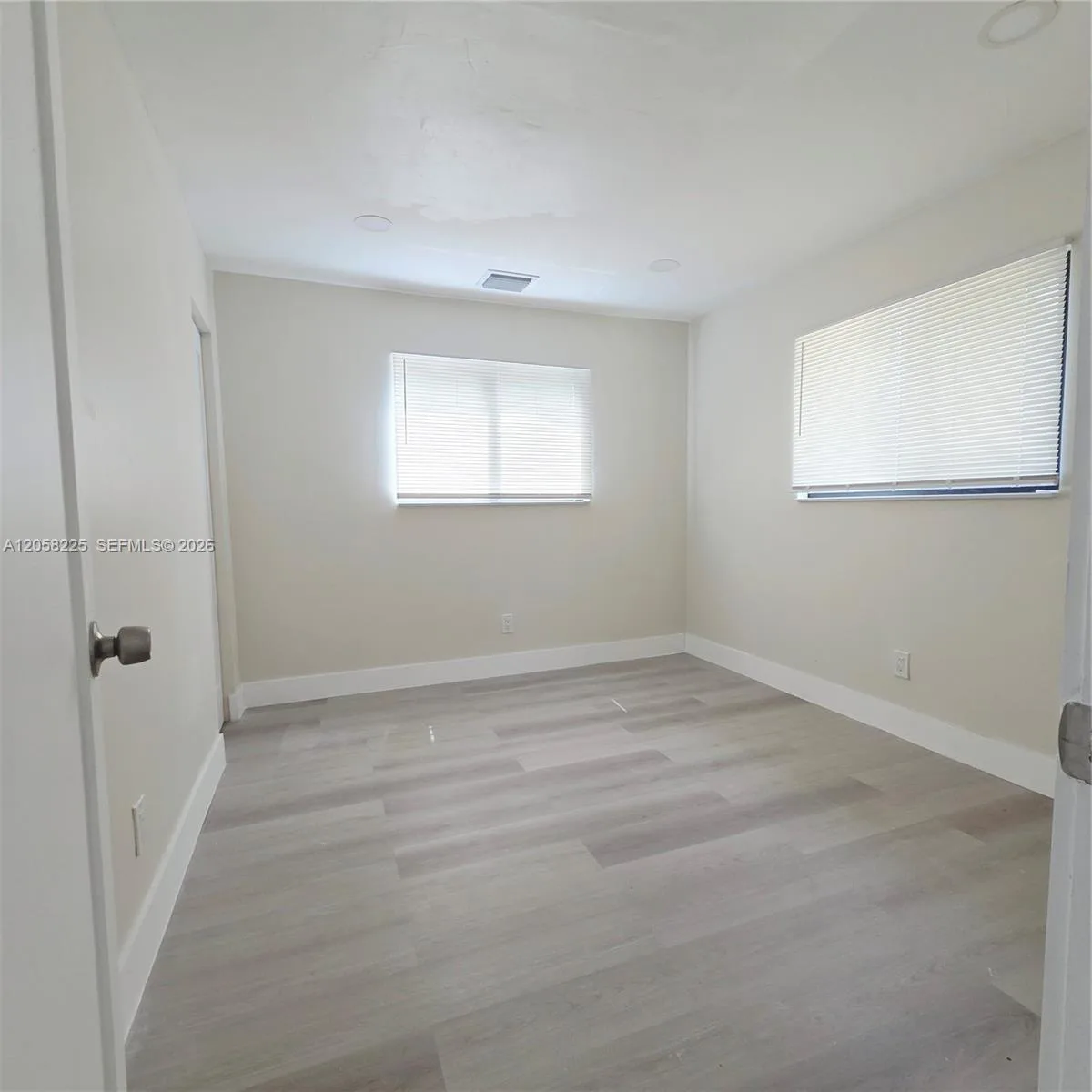 601 NE 1st St, Pompano Beach, FL 33060 photo 6