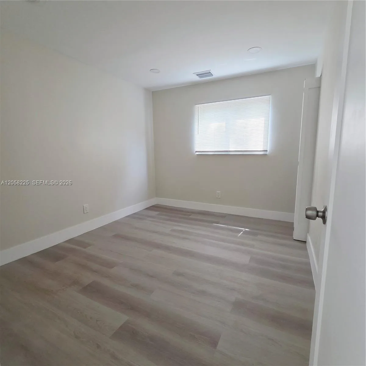601 NE 1st St, Pompano Beach, FL 33060 photo 7