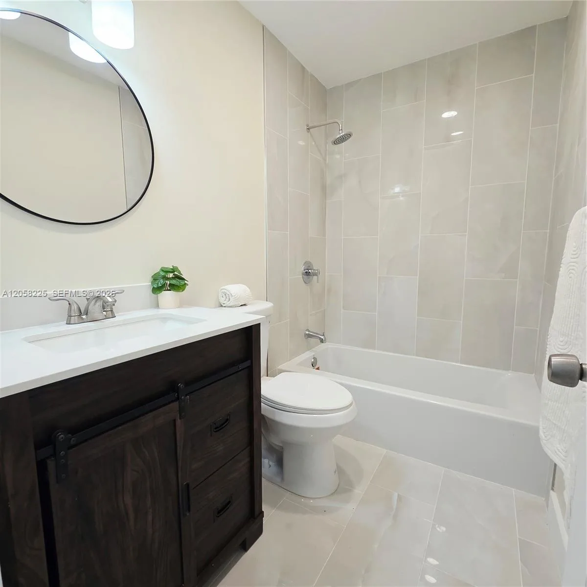 601 NE 1st St, Pompano Beach, FL 33060 photo 8