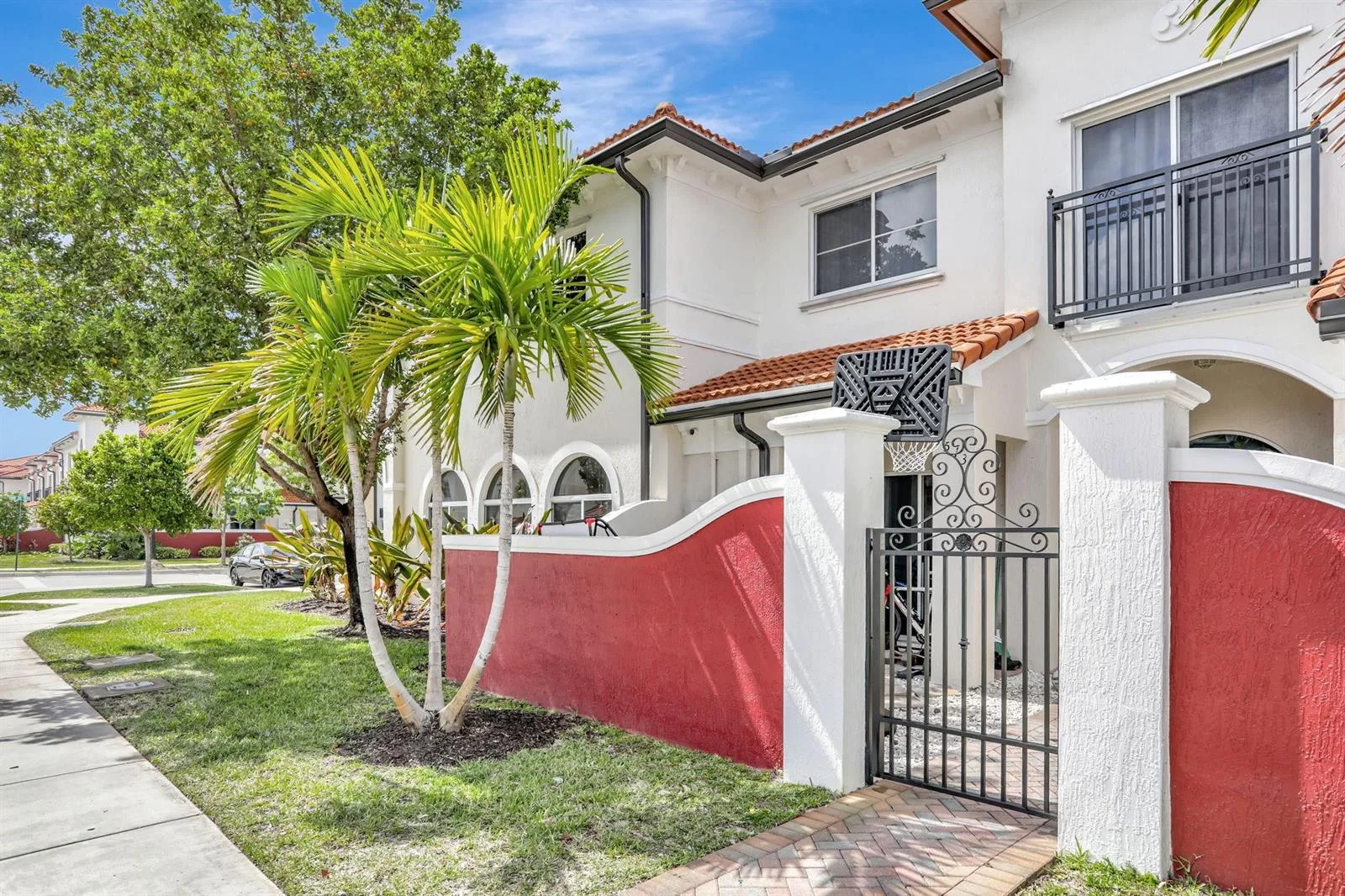3513 NW 29TH Court, Lauderdale Lakes, FL 33311 photo 3
