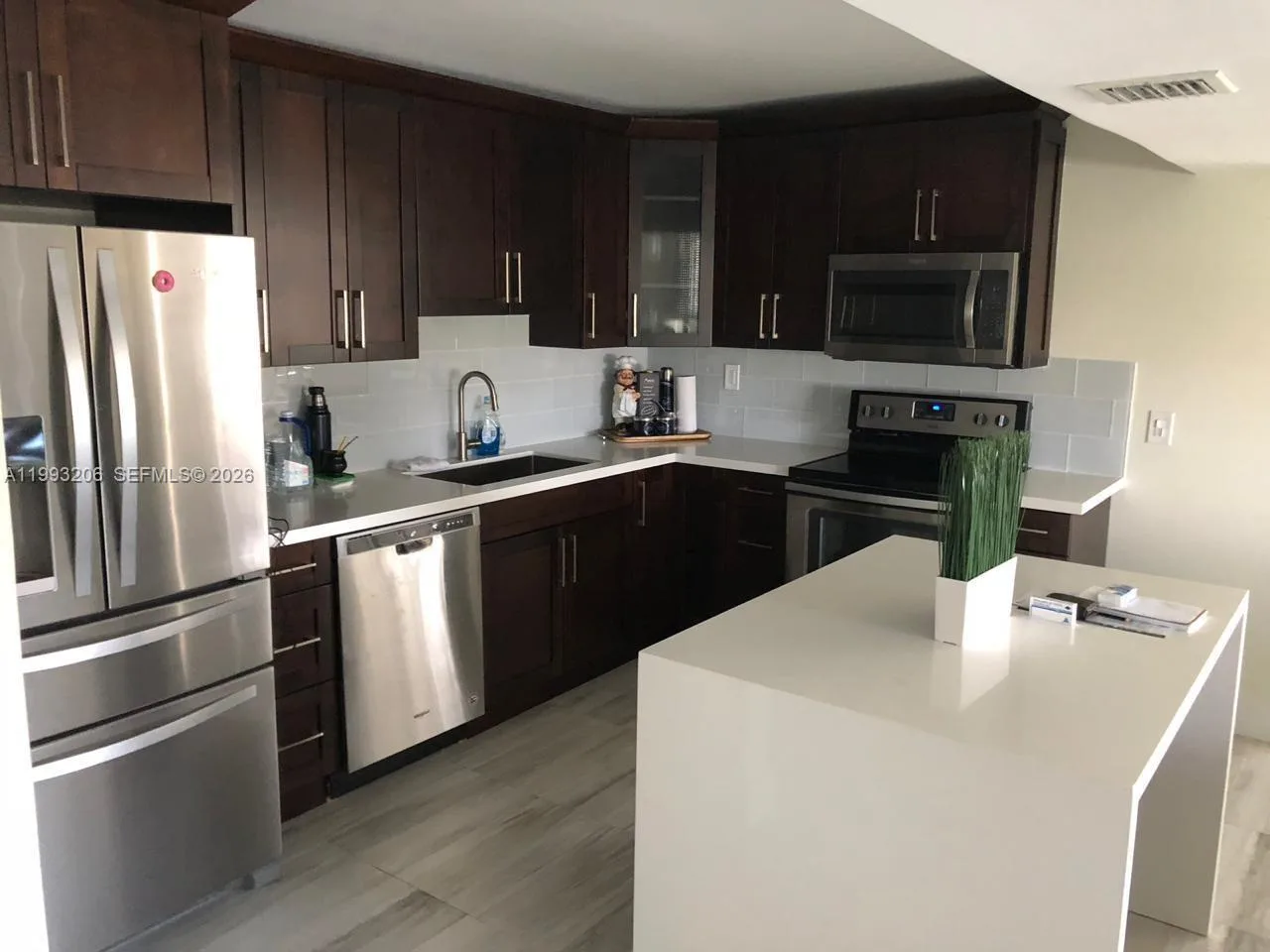 7135 Collins Ave # 525, Miami Beach, FL 33141