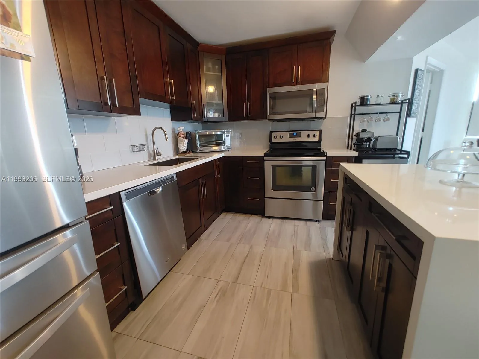 7135 Collins Ave # 525, Miami Beach, FL 33141 photo 5