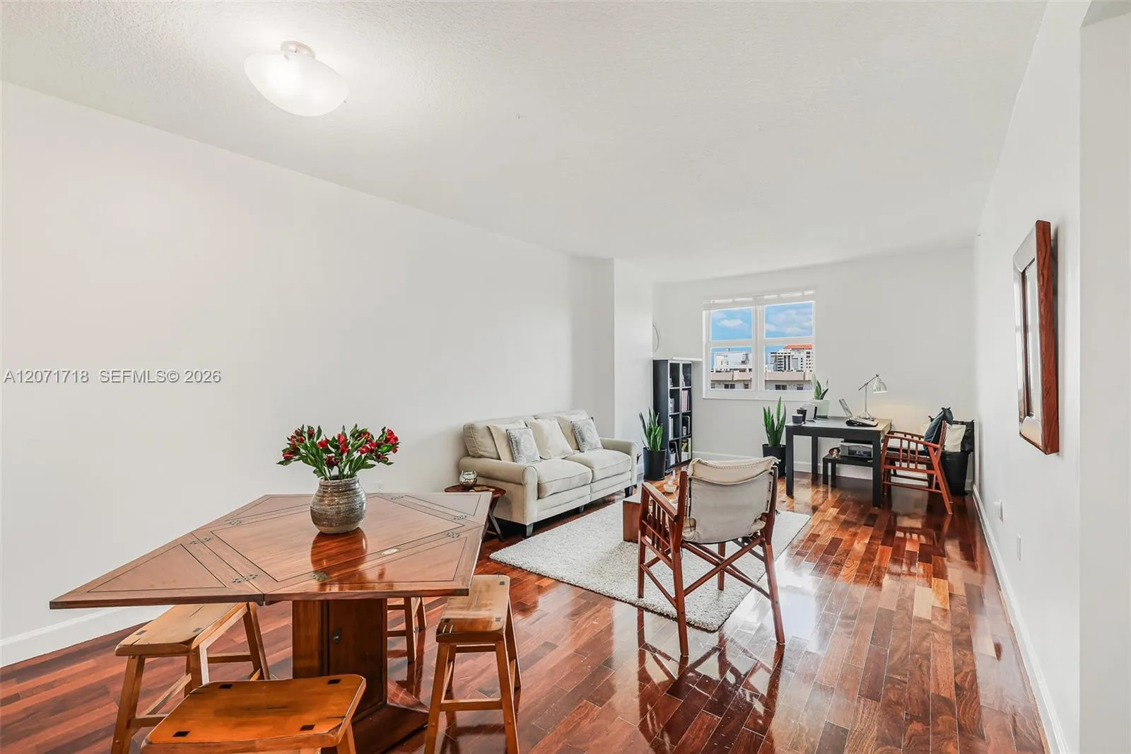 50 Menores Ave # 820, Coral Gables, FL 33134
