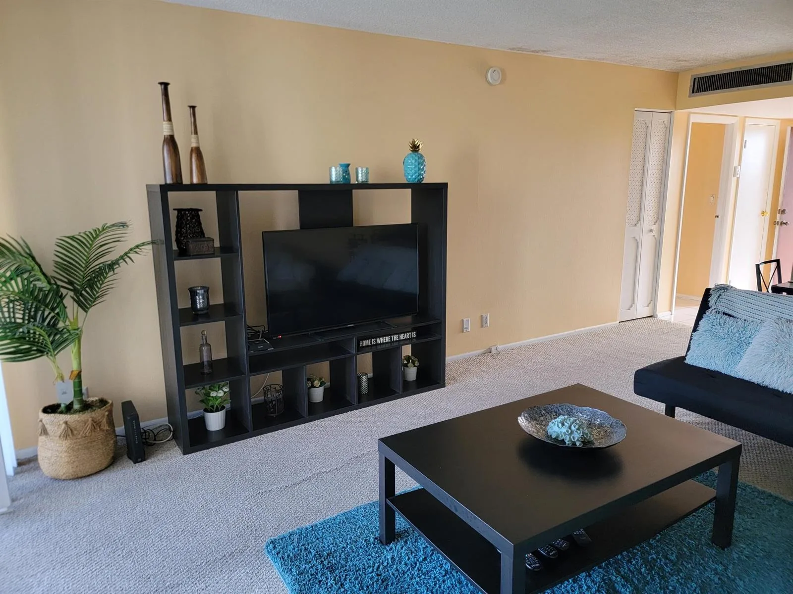 3301 N Country Club Drive # 506, Aventura, FL 33180
