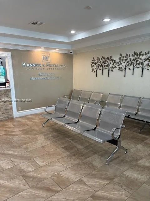 5124 Hollywood Blvd, Hollywood, FL 33021