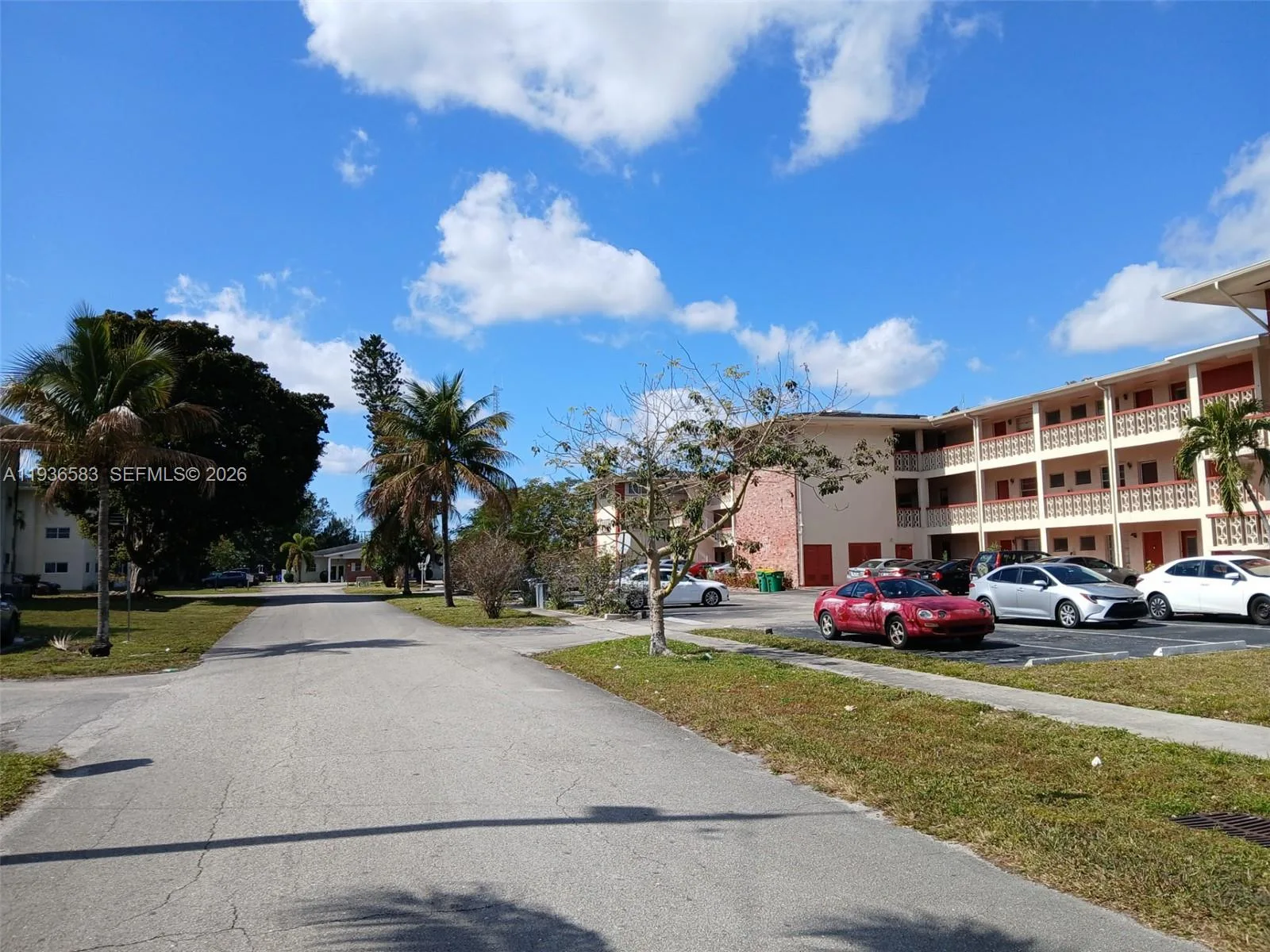 4751 NW 10th Ct # 310, Plantation, FL 33313