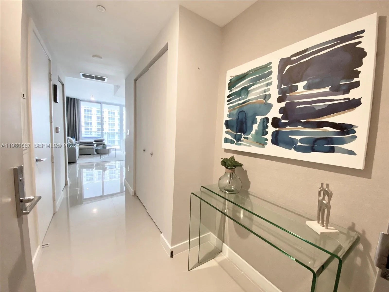 488 NE 18th St # 3704, Miami, FL 33132 photo 4