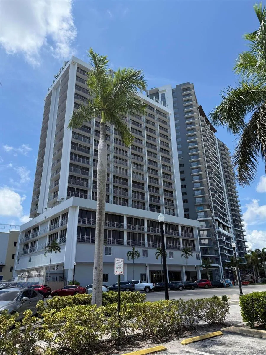 1720 HARRISON Street # 10A, Hollywood, FL 33020