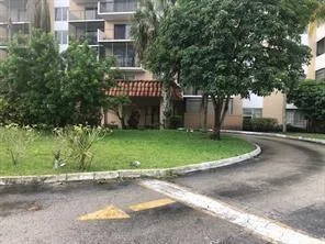 4174 Inverrary Drive # 907, Lauderhill, FL 33319