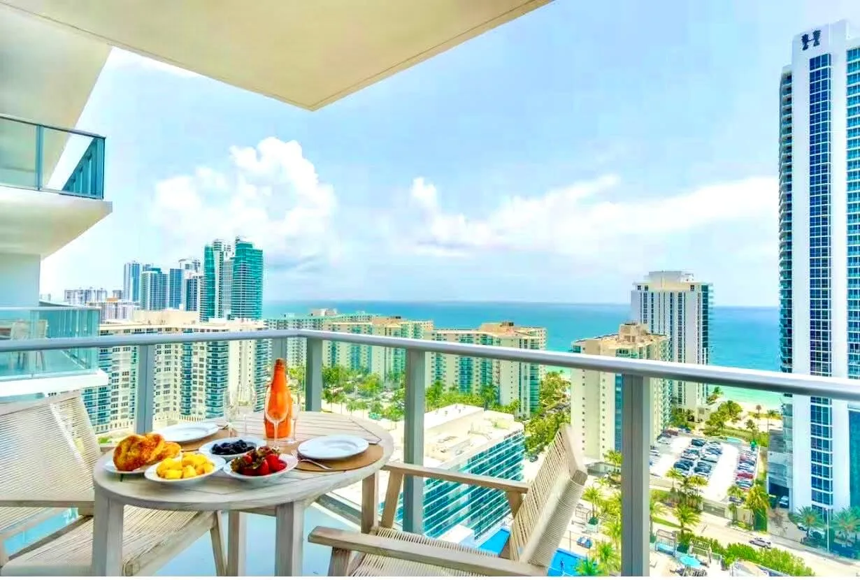 4010 S Ocean Drive # R1909, Hollywood, FL 33019