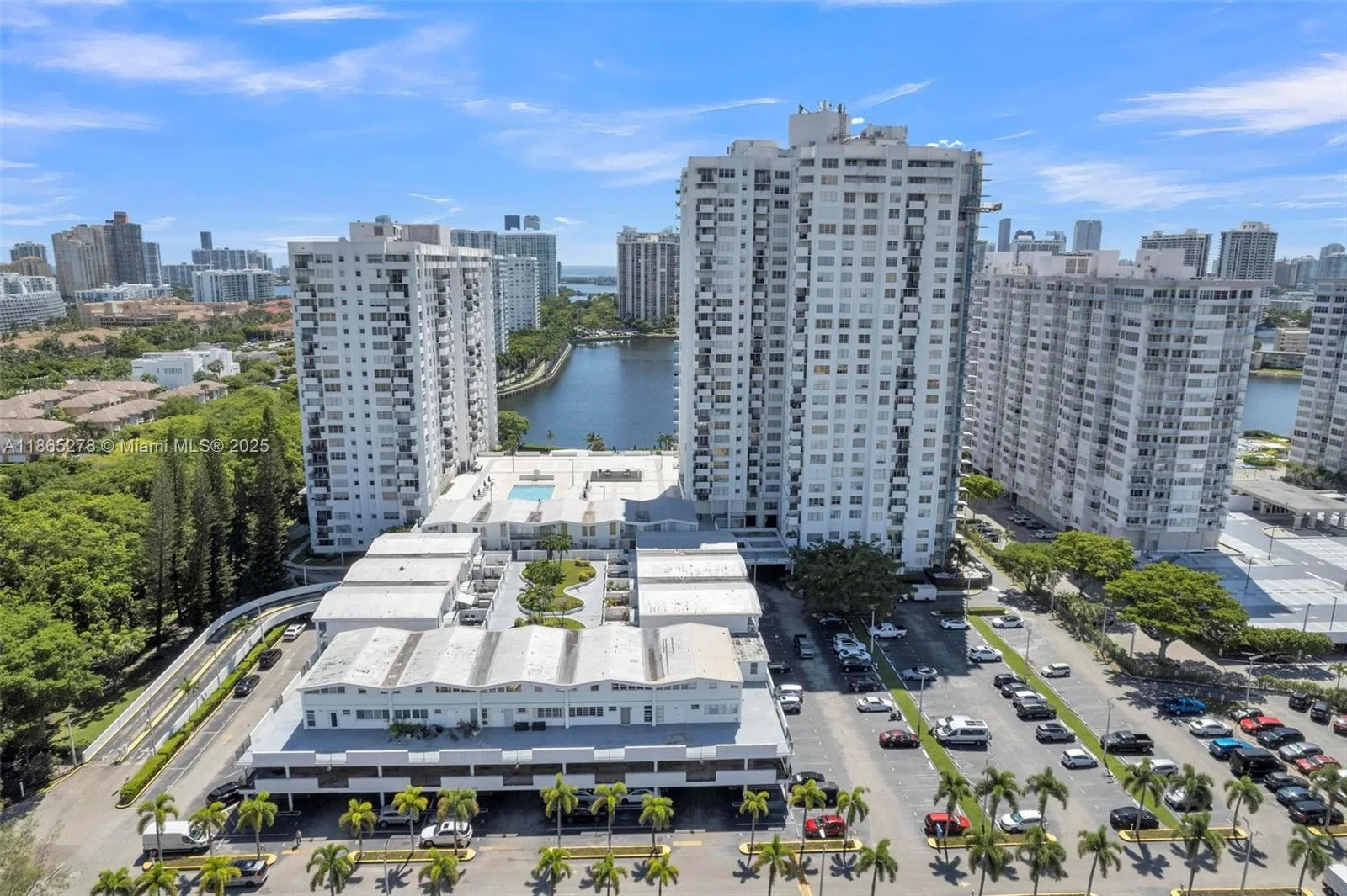 2780 NE 183rd St # 109, Aventura, FL 33160 photo 2
