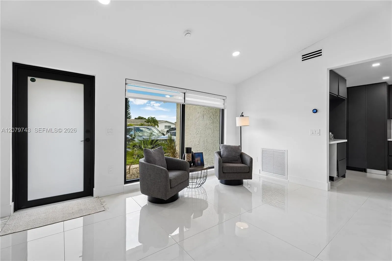 620 NW 98th Ave, Pembroke Pines, FL 33024 — zdjęcie 2
