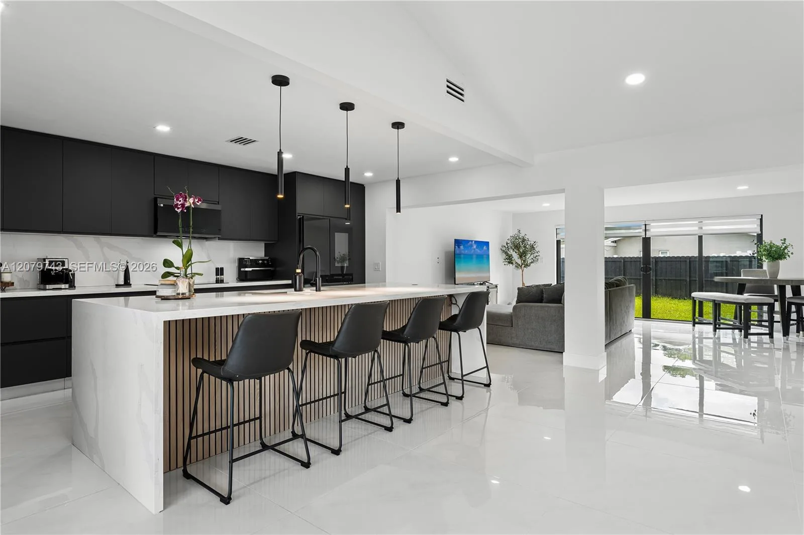 620 NW 98th Ave, Pembroke Pines, FL 33024 — zdjęcie 5