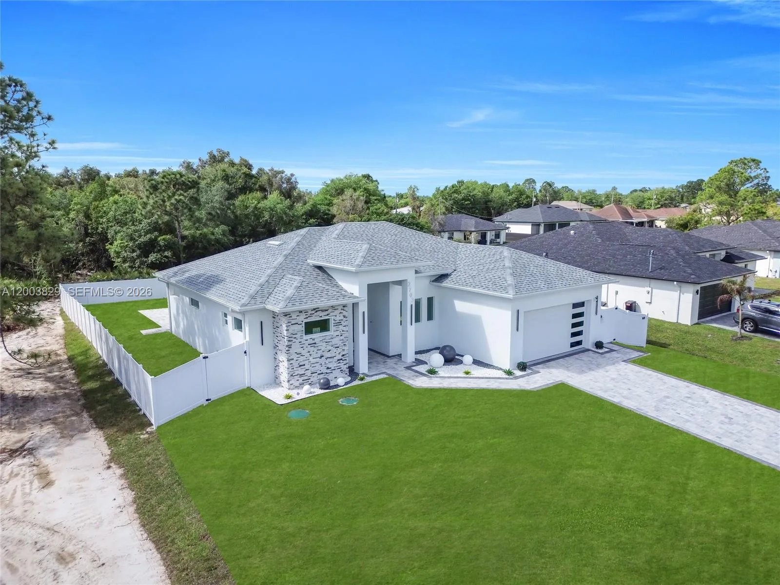 2703 34th ST SW, Lehigh Acres, FL 33976 photo 2