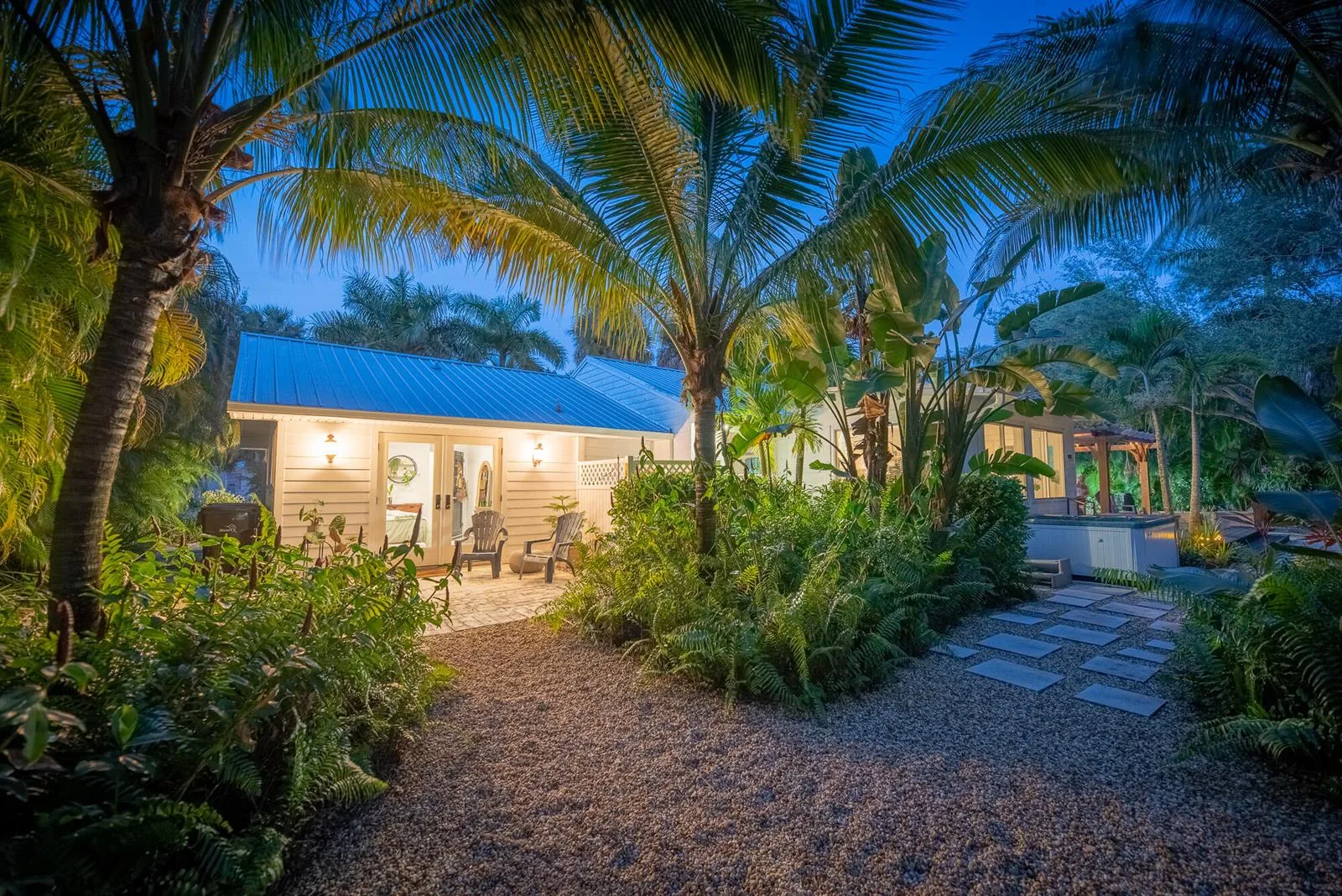 547 SW Riverview Street, Stuart, FL 34994 photo 9