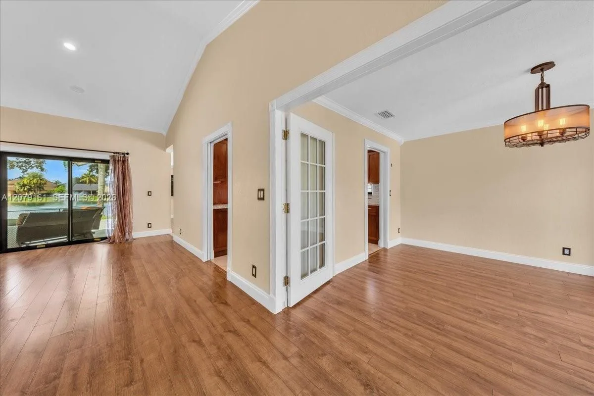 15056 SW 10th St, Sunrise, FL 33326 photo 10