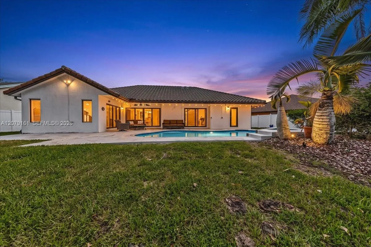 15056 SW 10th St, Sunrise, FL 33326 — zdjęcie 2