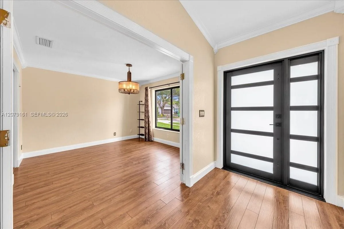 15056 SW 10th St, Sunrise, FL 33326 photo 6