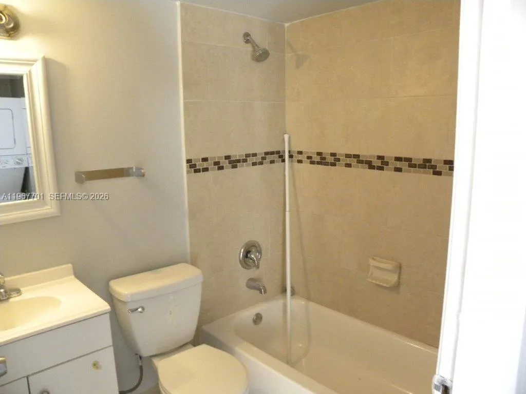 15690 SW 82nd Cir Ln # 9-1, Miami, FL 33193 photo 8