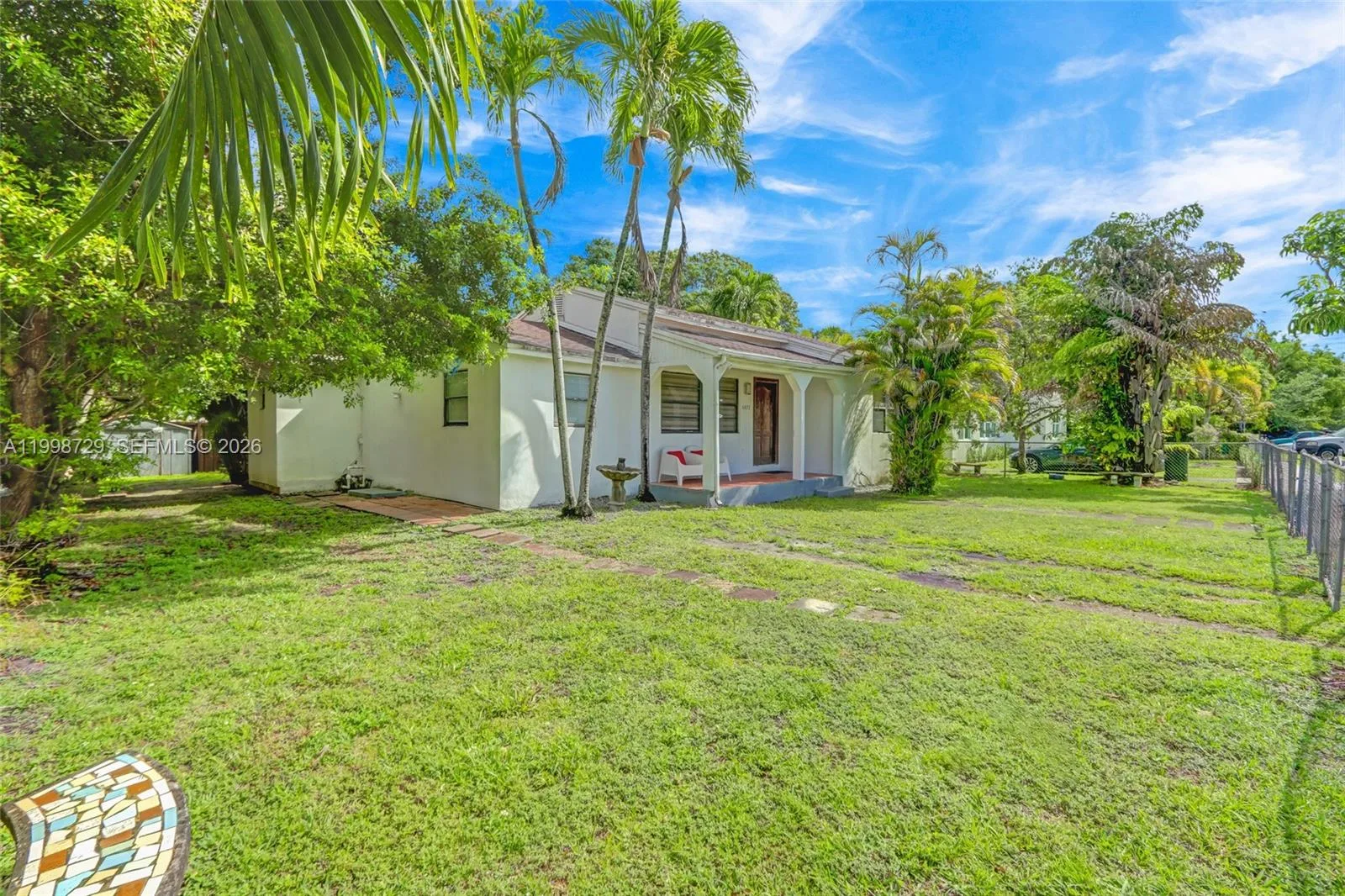 6871 SW 37th St, Miami, FL 33155