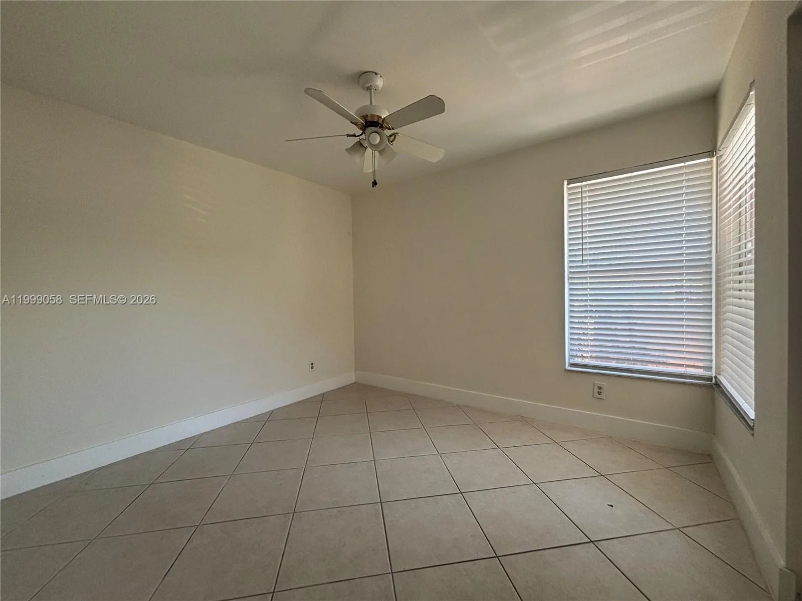 219 SE 8th St # 601, Hallandale Beach, FL 33009 photo 13