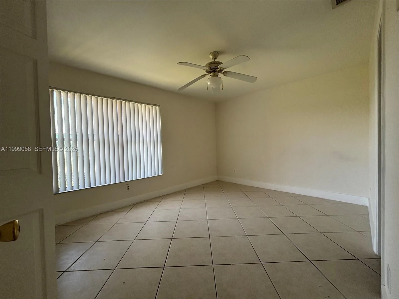 219 SE 8th St # 601, Hallandale Beach, FL 33009 photo 9