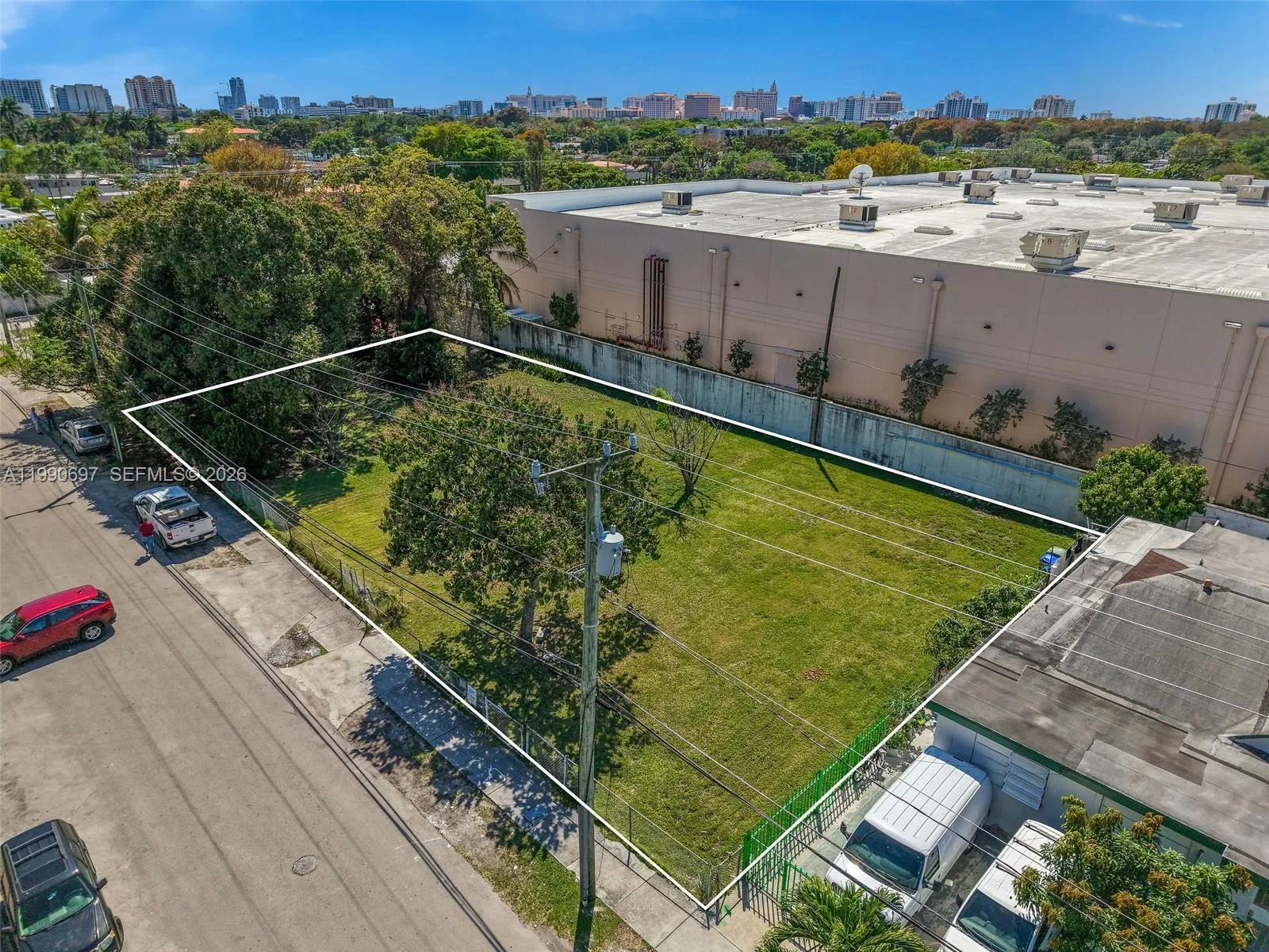 1000 SW 30th Ave, Miami, FL 33135 photo 9