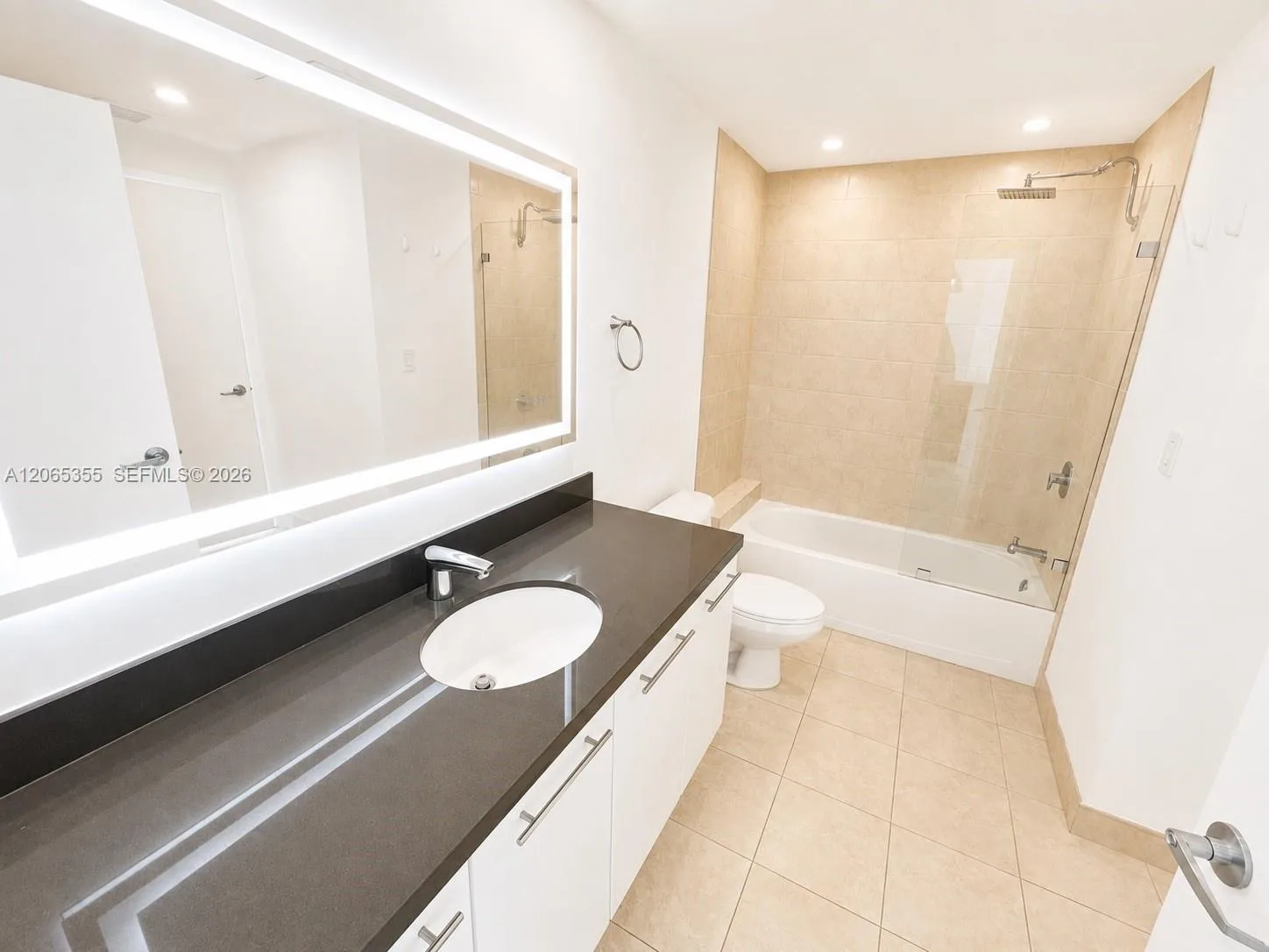 90 SW 3rd St # 3106, Miami, FL 33130 photo 12