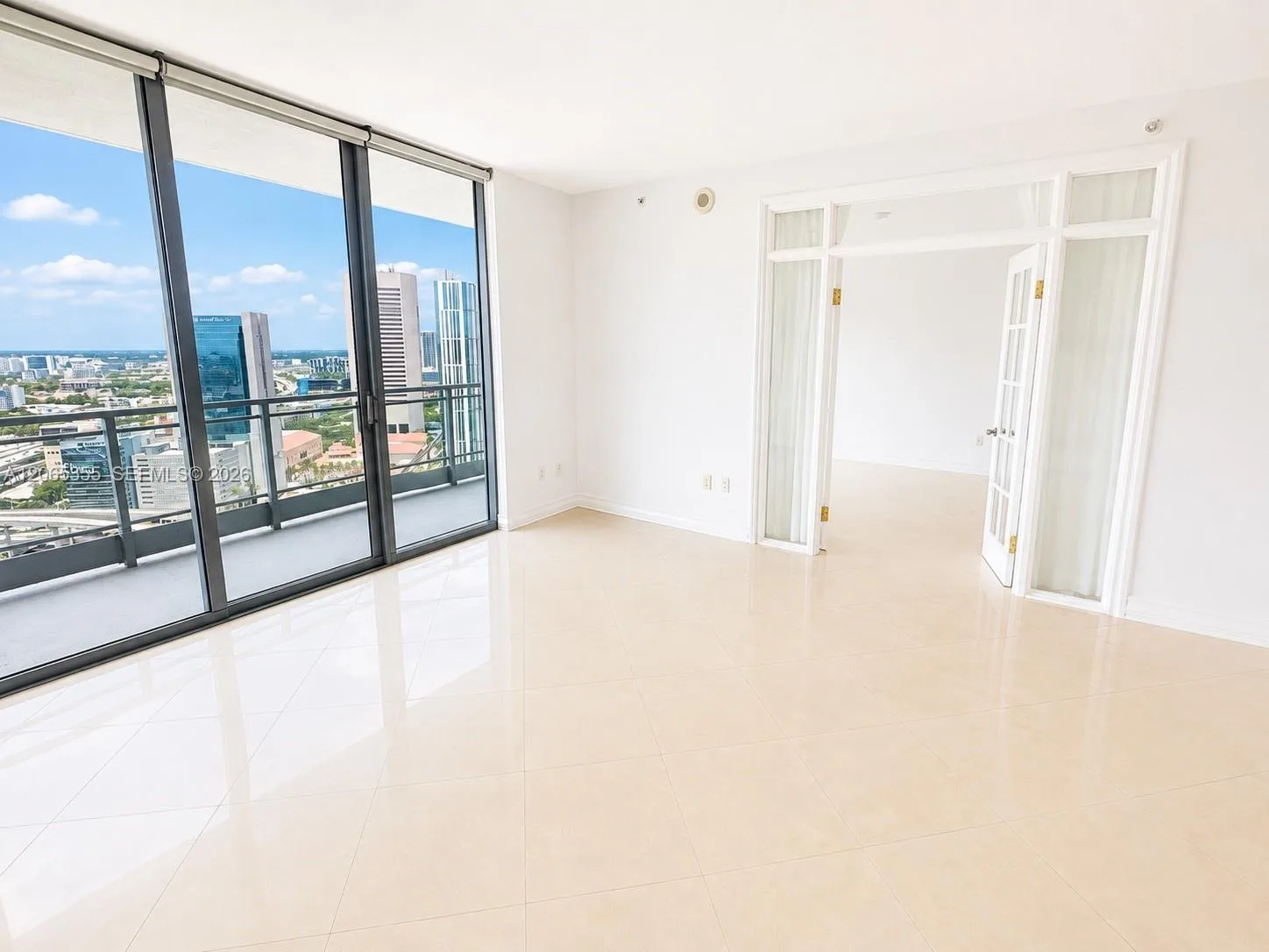 90 SW 3rd St # 3106, Miami, FL 33130 photo 3