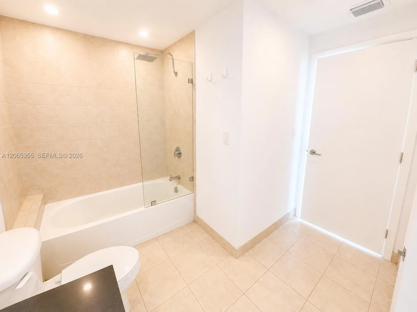 90 SW 3rd St # 3106, Miami, FL 33130 photo 6