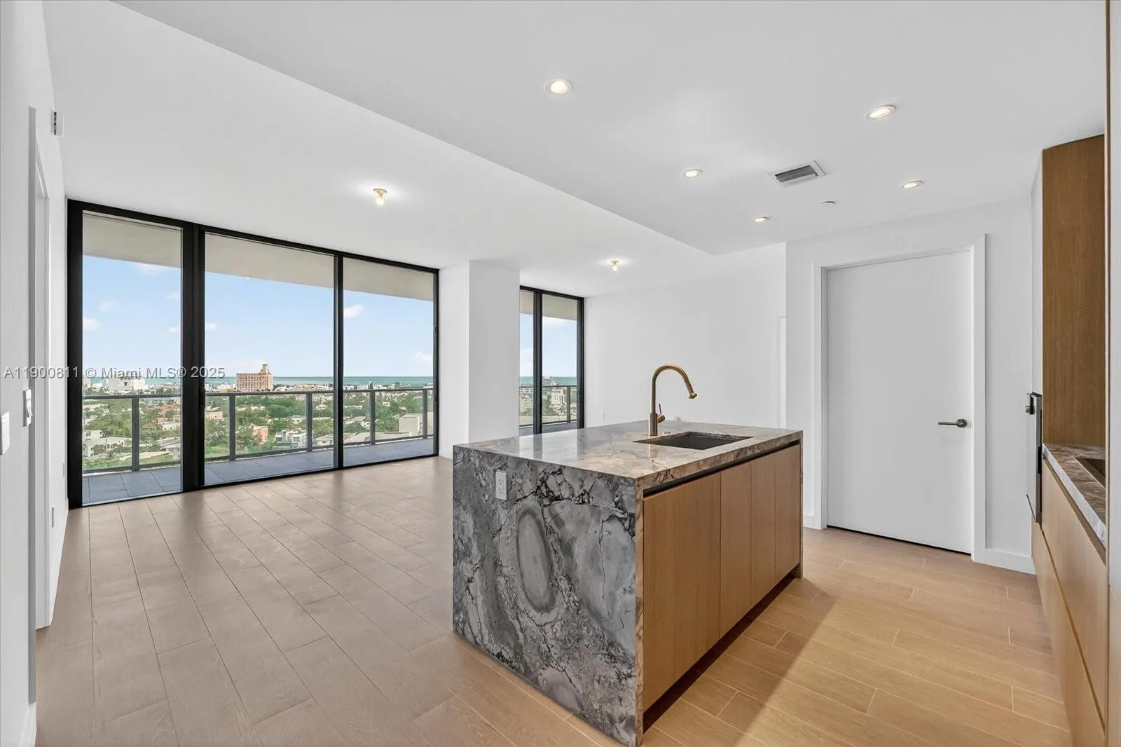500 Alton Rd # 1407, Miami Beach, FL 33139