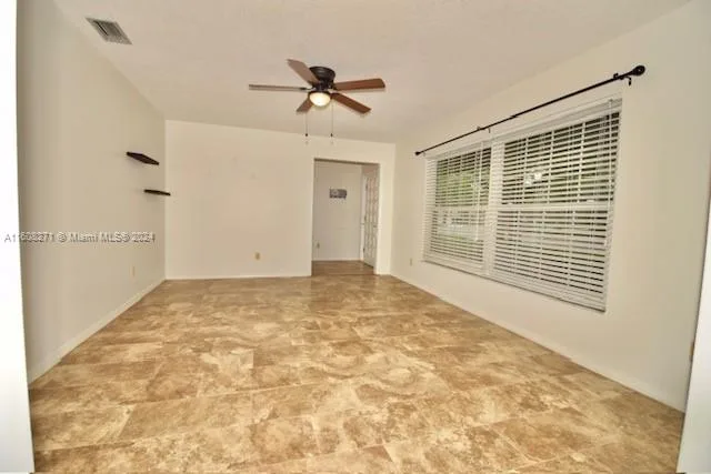 702 N Sweetwater Blvd, Other City - In The State Of Florida, FL 32779 photo 3