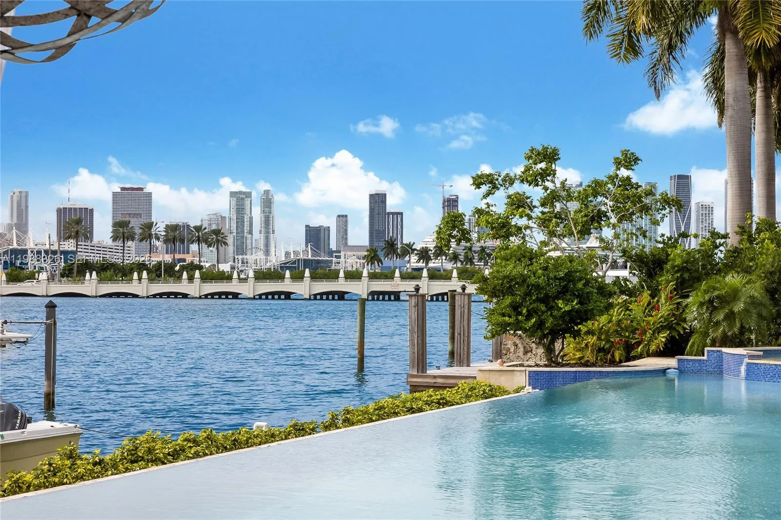 100 Palm Ave, Miami Beach, FL 33139