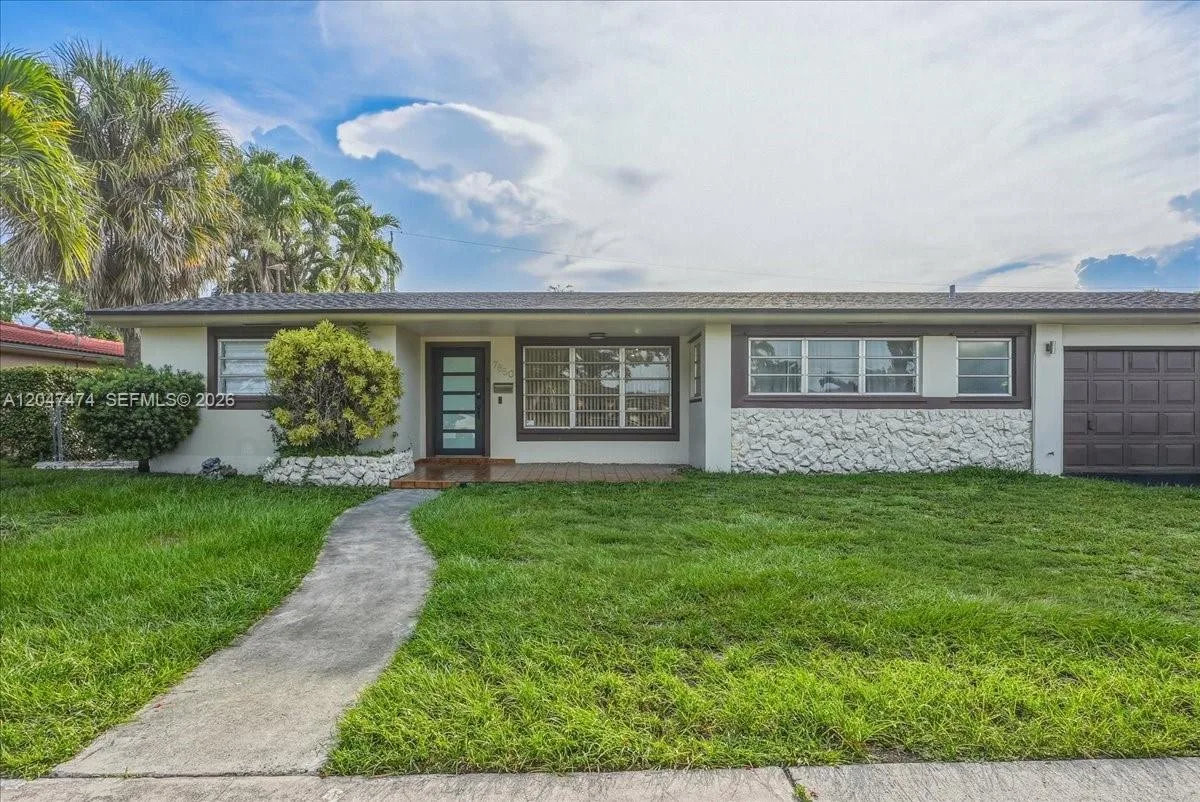7850 W 16th Ave, Hialeah, FL 33014