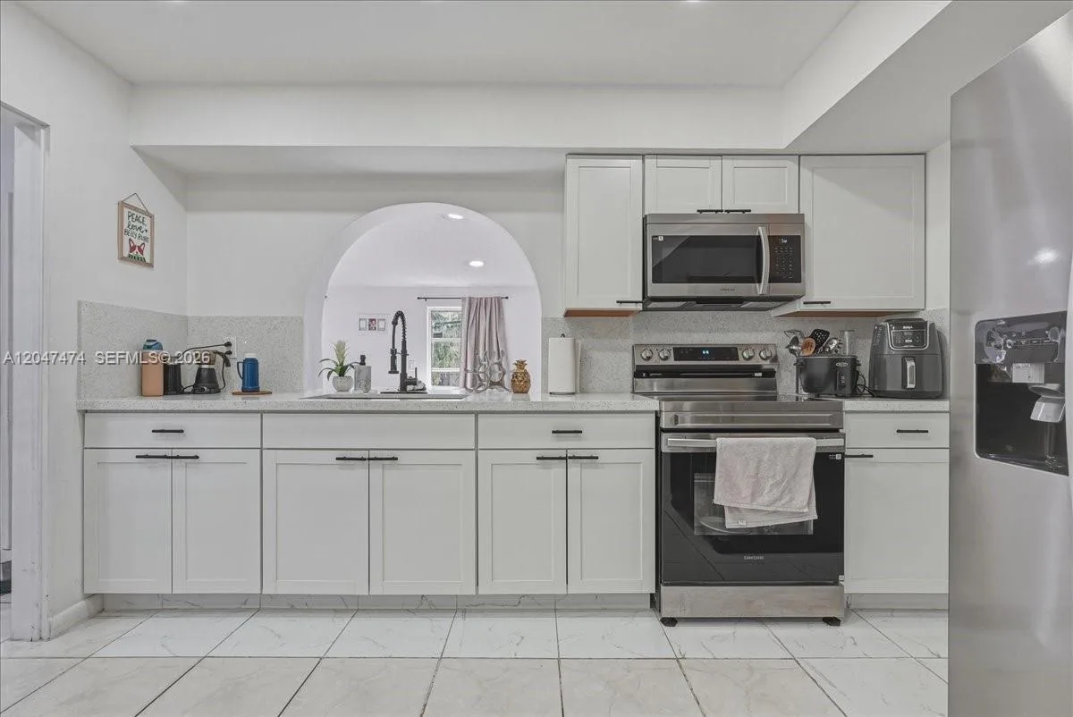 7850 W 16th Ave, Hialeah, FL 33014 photo 7