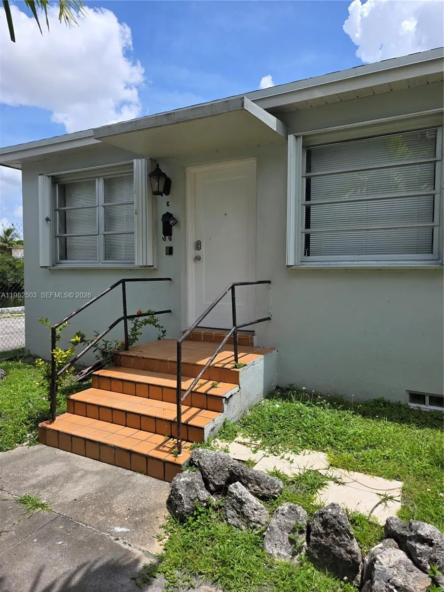 57 Esplanade Dr # C, Miami Springs, FL 33166