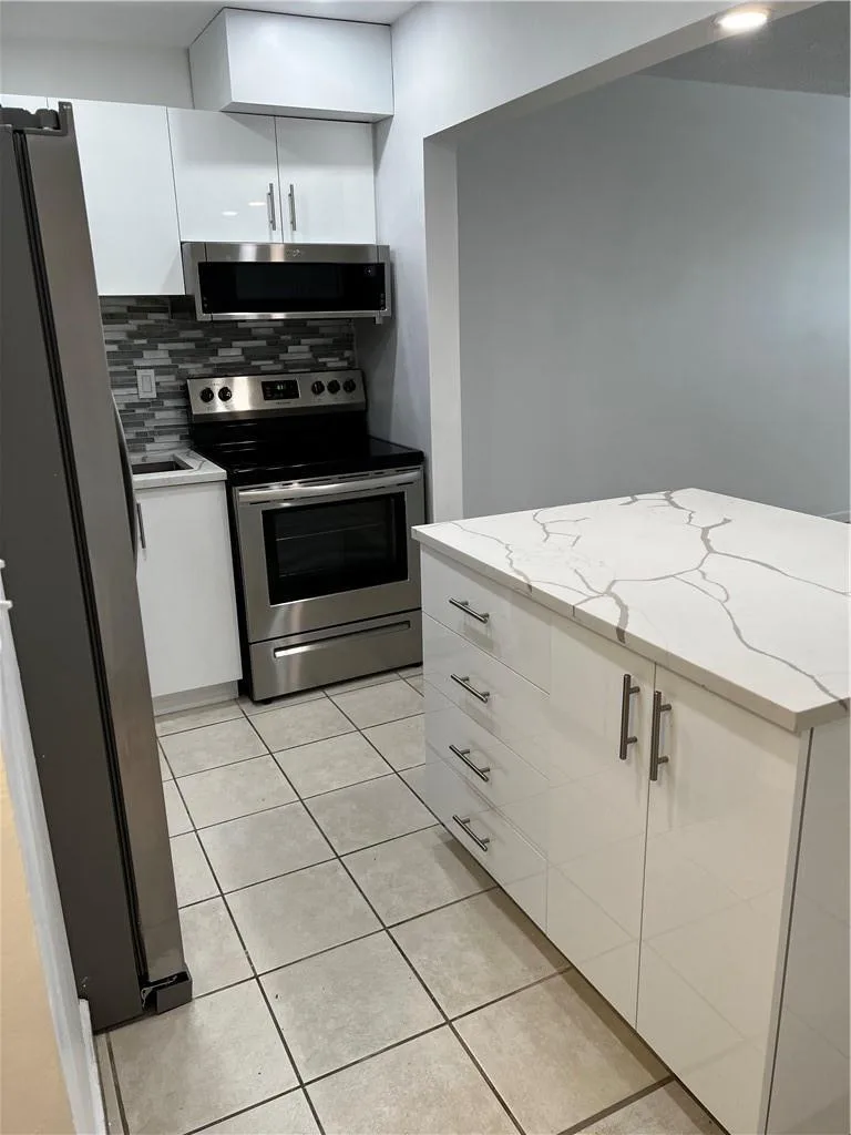 701 Pine Drive # 204, Pompano Beach, FL 33060 photo 13